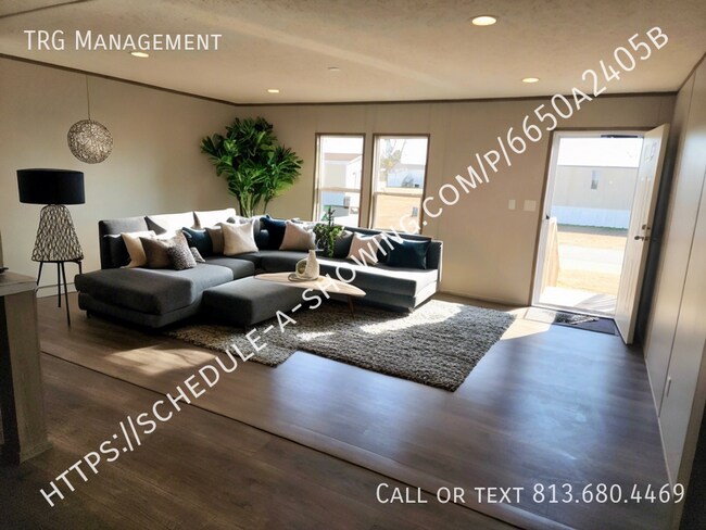 Foto del edificio - *** BREATHTAKING BRAND NEW DOUBLE WIDE FOR...
