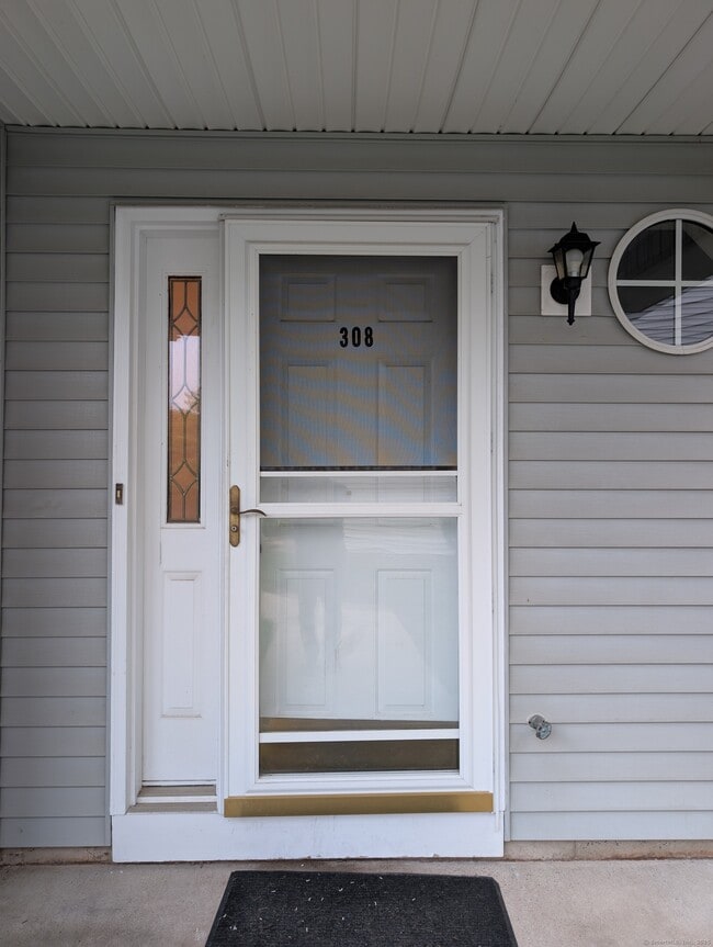 Building Photo - 308 Water Course Row