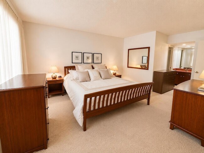 Foto del edificio - 4200 Oaks Terrace