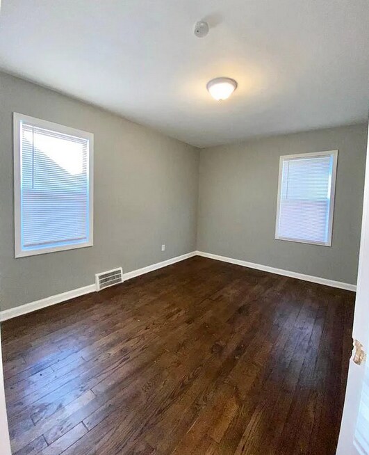 Foto del edificio - 11831 Beaconsfield St