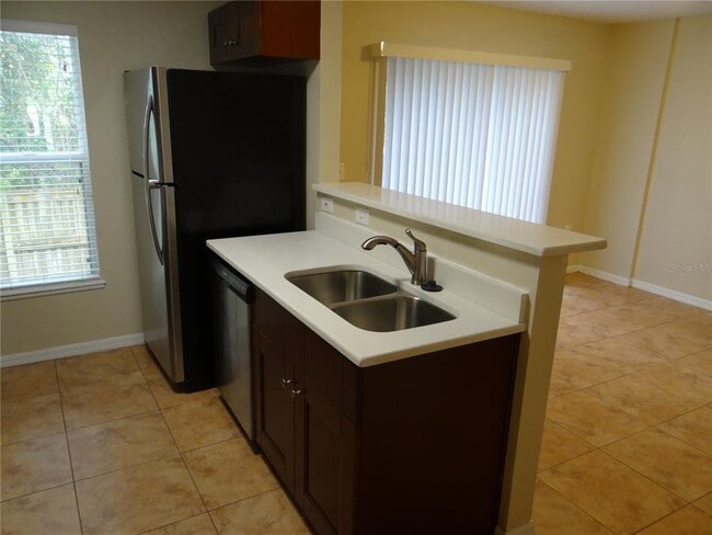 Building Photo - 4651 Ashburn Square Dr