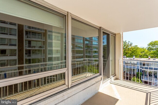 Foto del edificio - 1425 4th St SW