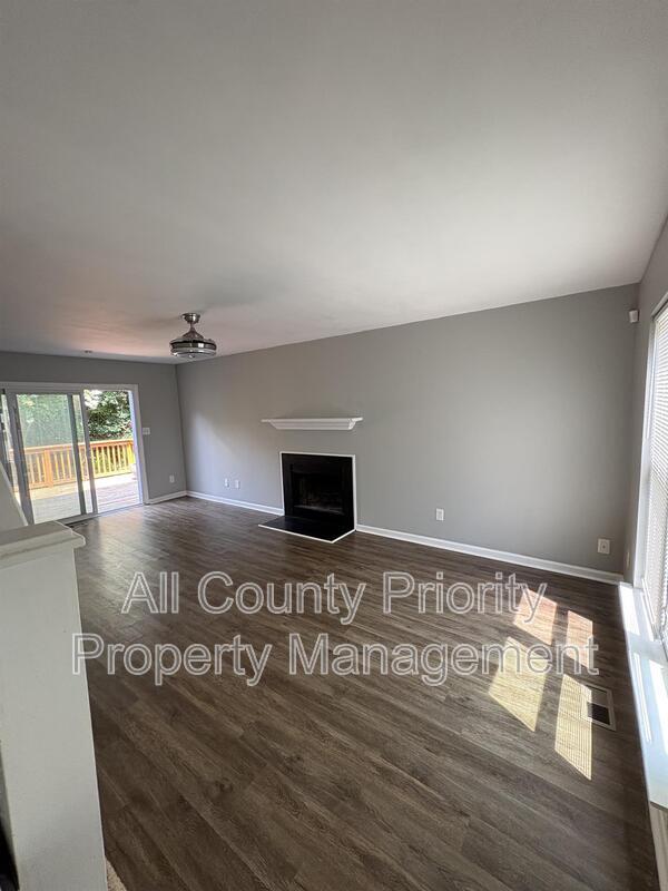 Building Photo - 4220 Loch Harbour Ln