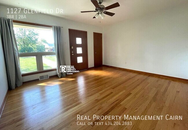 Building Photo - Beautiful 3 Bedroom, 2 Bath Home Close to ...