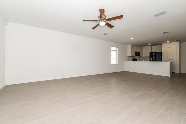 Building Photo - 1805 Javelina St