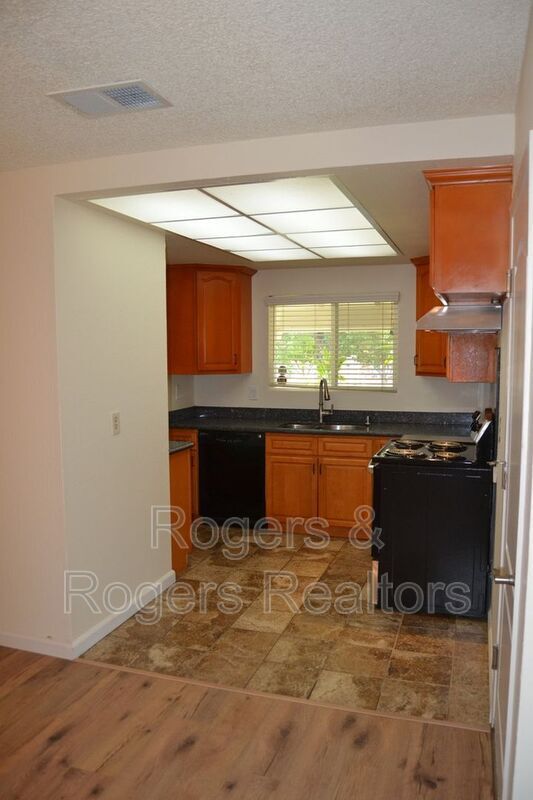 Building Photo - 2663 Westberry Dr
