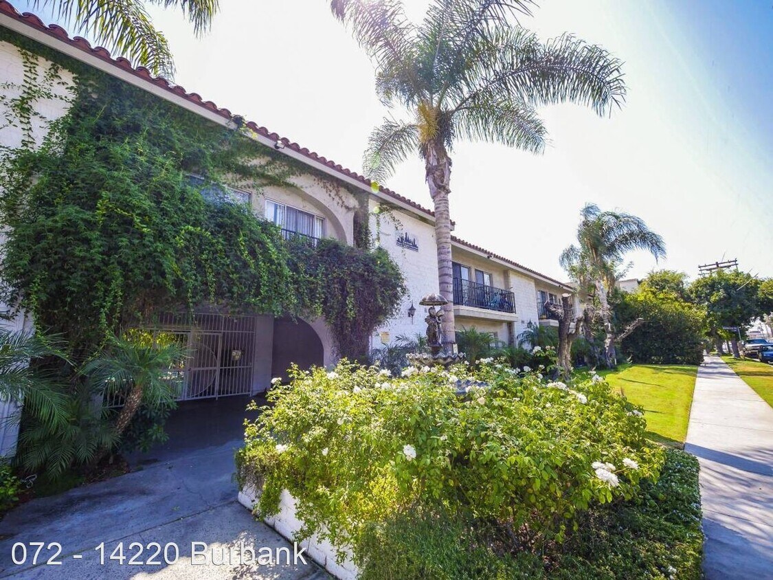 Primary Photo - 14220 Burbank Blvd