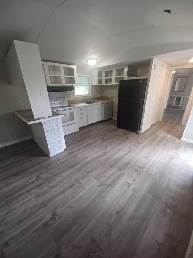 Building Photo - 3602 Co Rd 106