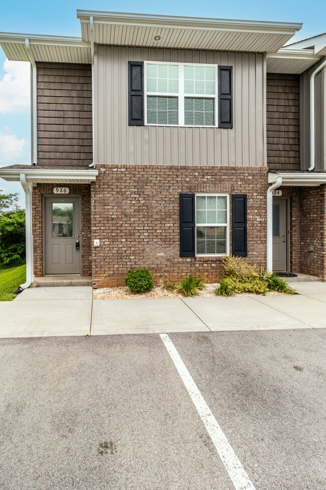 Photo - 926 Warrior Hill Dr Townhome