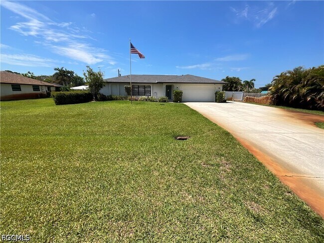 Building Photo - 20620 Pine Tree Ln