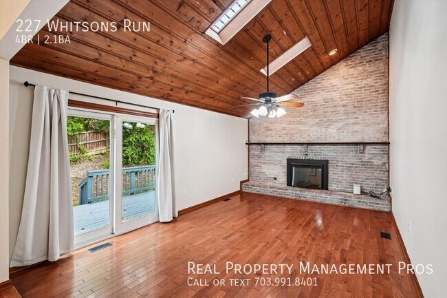 Building Photo - 227 Whitsons Run-