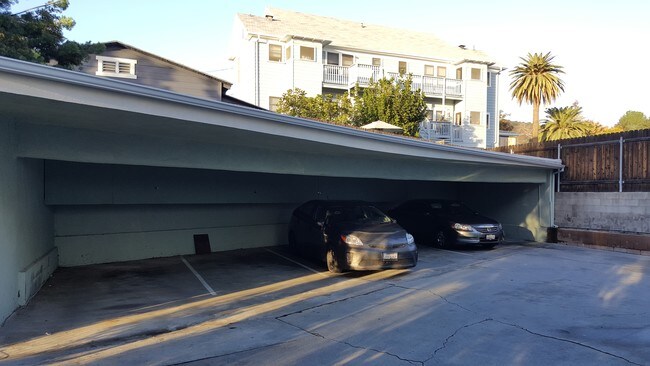 Foto del edificio - 13429 Camilla St