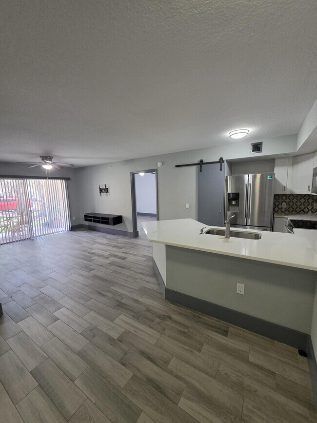 Foto del edificio - 4211 San Marino Blvd