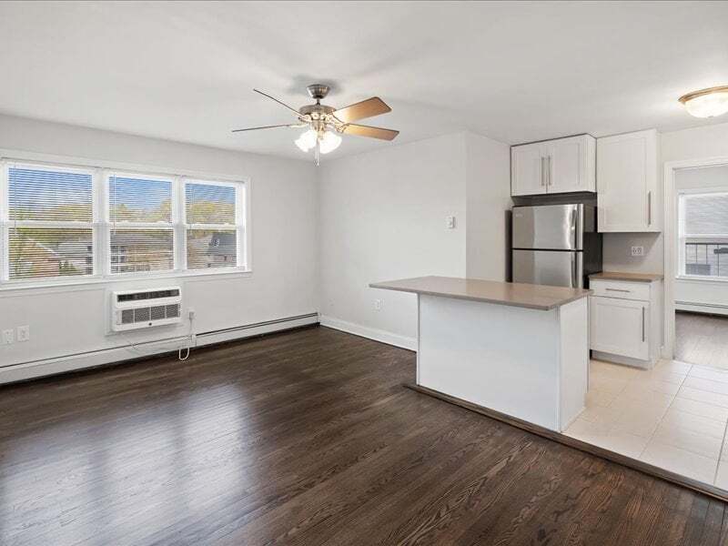 Primary Photo - Chelsea Court