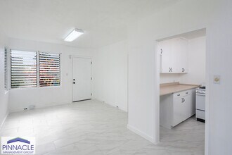 Building Photo - 1115 Hassinger St