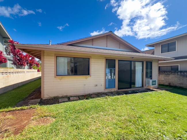 Building Photo - 3 Bed | 2 Bath | w/Carport in Mililani