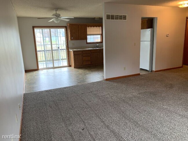 Foto del edificio - 3 br, 2 bath Townhome - 535 E Lacy St