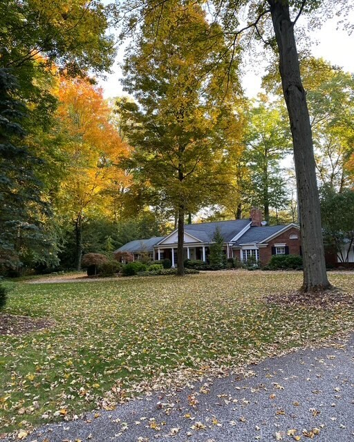 Foto del edificio - 9675 Rollin Dr