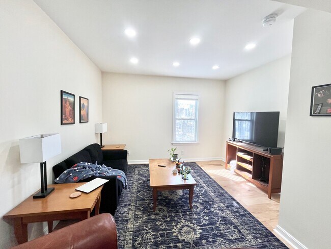 Foto del edificio - 162 Centre St