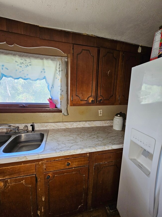 Building Photo - 1611 Mousette Ln