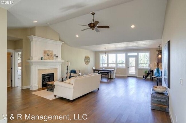 Building Photo - 3 br, 2 bath House - 1103 Jaysie Dr