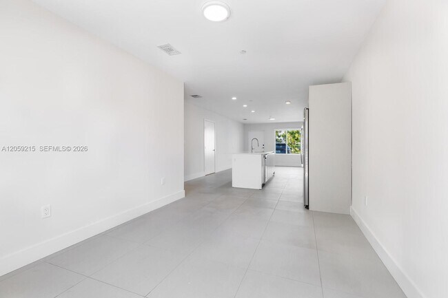 Foto del edificio - 2505 NE 193rd St