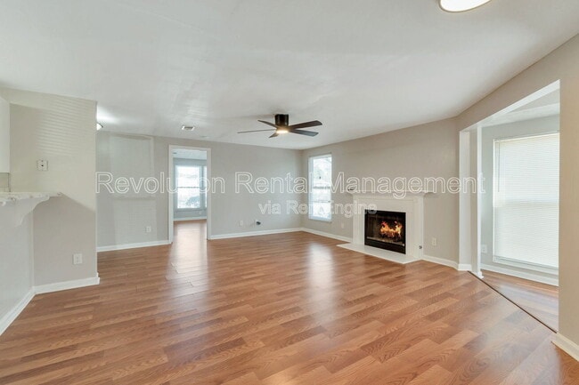 Building Photo - 4267 Parkview Ct