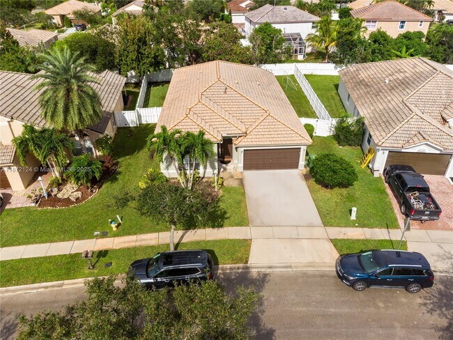 Foto del edificio - 14275 NW 18th Pl