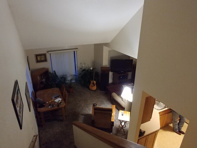 Building Photo - 1610 Gem Pl NE