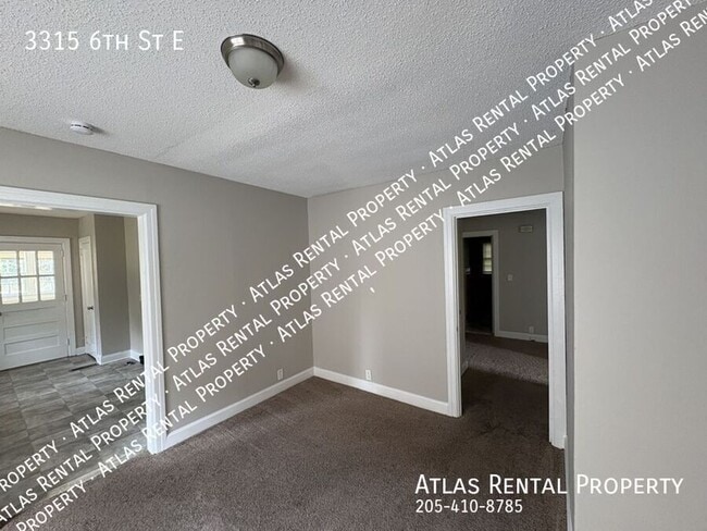 Building Photo - 3315 6th St E