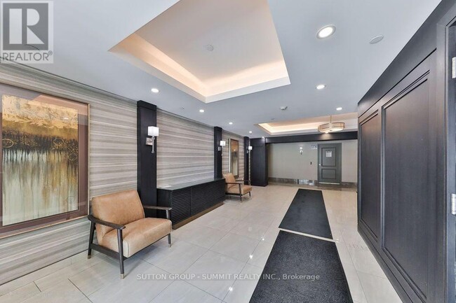 Building Photo - 125-125 Shoreview Pl