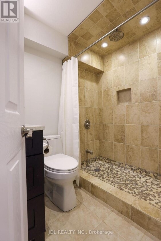 Photo du bâtiment - 32 Bestview Crescent