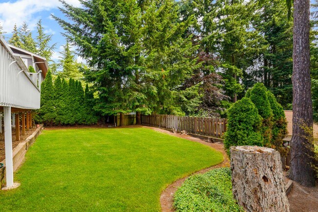 Building Photo - 3 Bedroom Rambler Kirkland Highlands