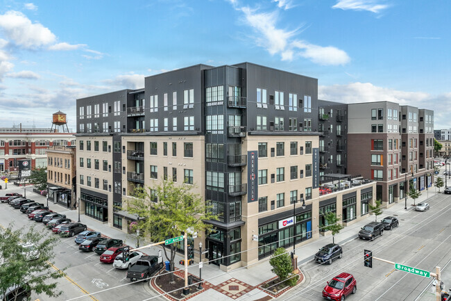 Building Photo - Mercantile on Broadway