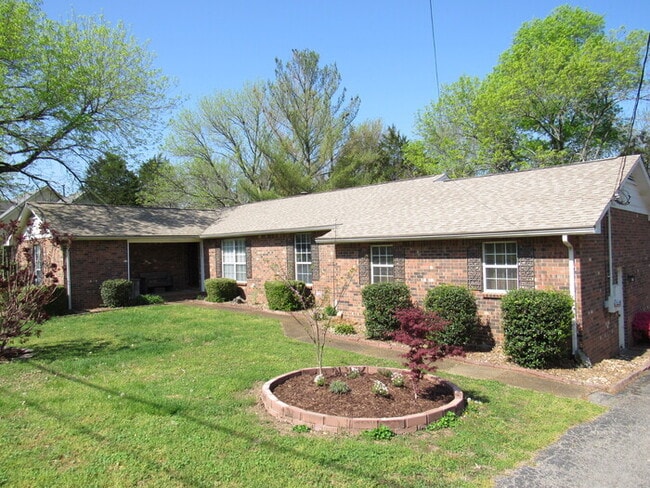 Photo - 4 bedroom home w/ walking trail to Percy P...