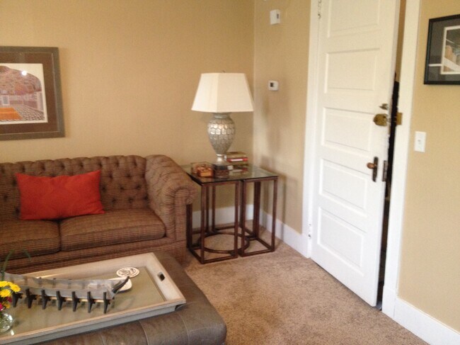 Entrance to Apt. - 616 E New York St