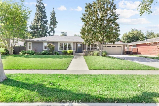 Building Photo - 933 W Riviera Dr