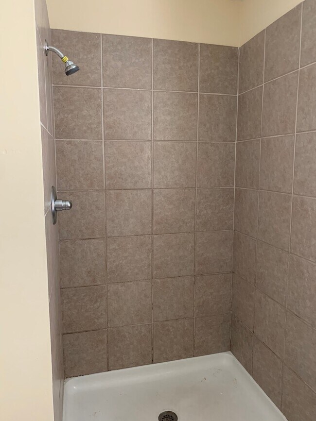 Building Photo - 1849 Willington St