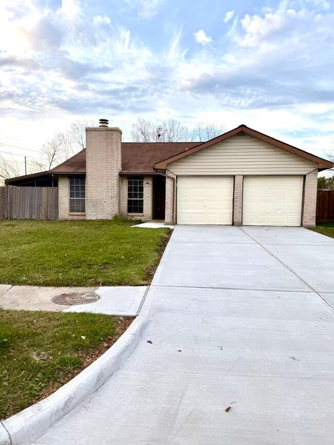 Foto del edificio - 16354 Villaret Dr