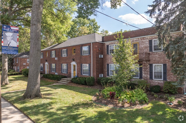 Building Photo - Bergen Properties