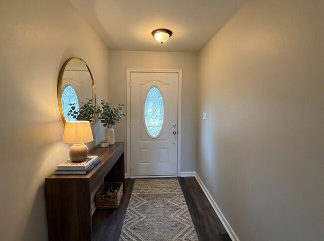 Foto del edificio - 177 Harold Murphy Dr