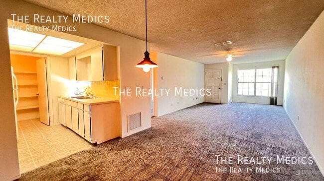 Building Photo - 208 Diamond Cove