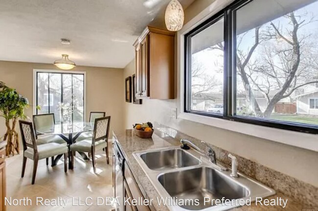 Foto del edificio - 2 br, 1 bath House - 6642 W. 96th Ave.