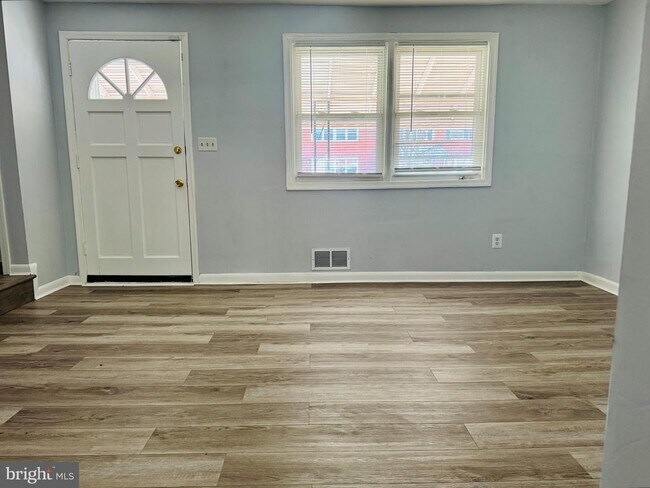 Foto del edificio - 8134 Mid Haven Rd