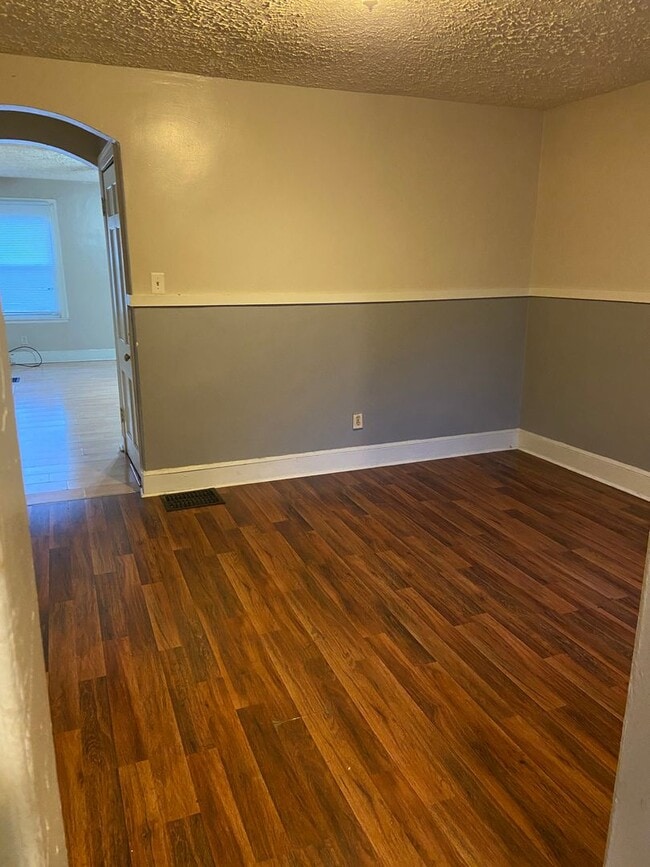 Foto del edificio - 830-836-836 Berkeley Rd