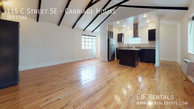 Building Photo - Unique Studio In the Historic District of ...