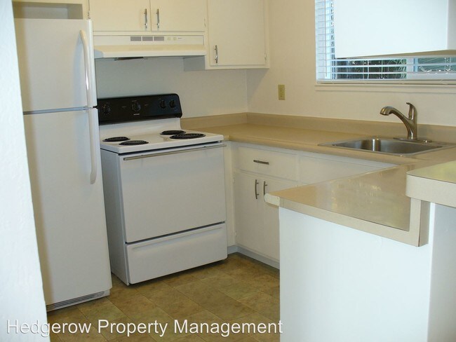 Building Photo - 511 Riverside Dr