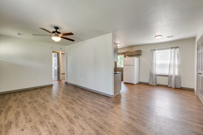 Foto del edificio - 2408 NW 40th St