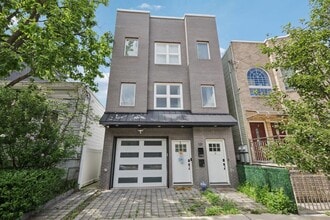Building Photo - 131 Zabriskie St