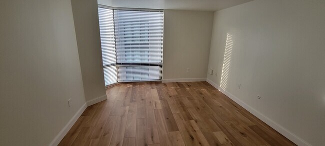 Dormitorio - 1625 Larimer St